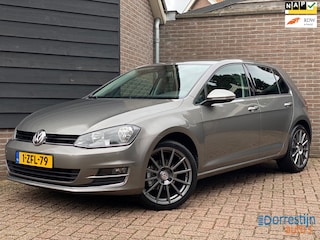 Volkswagen Golf 1.2 TSI Business Edition Camera | Navi | Cruise | Half leer | NAP