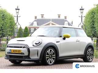Mini Mini Classic 33 kWh | NL-AUTO! | SOH 96,4% | 18'' LMV | LEDER | STOELVERWARMING | CRUISE | DEALER OH! | APPLE CARPLAY & ANDROID AUTO | NAVI | CLIMATE CONTROL