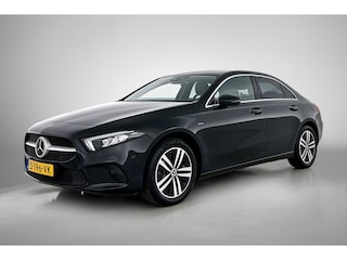 Mercedes-Benz A-klasse 250 e Premium Plus AANBIEDING!(Dealer onderH, Sfeer, Stoelv, Climate, Navi, Apple Carplay, Etc)