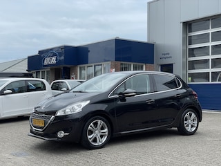 Peugeot 208 1.4 VTi Allure | cruise | airco | navigatie | rijklaarprijs