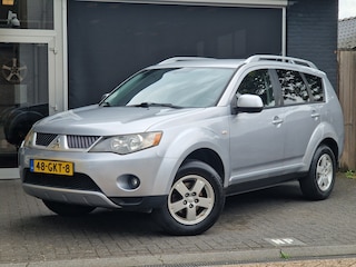 Mitsubishi Outlander 2.4 Intro Edition 2WD CLIMA / CRUISE / TREKHAAK