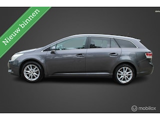 Toyota Avensis 1.8 VVTi Business Limited, Trekhaak, Achteruitrij camera, Pdc achter, Navi,