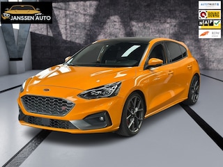 Ford Focus 2.3 EcoBoost ST-3 Performance | Orange Fury | Pano | B&o | Alcantara | Dealeronderhouden | Full option