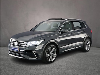 Volkswagen Tiguan R-Line 1.5 TSI 150pk DSG Automaat Trekhaak, Lederen bekleding, Panoramadak, Adaptive cruise control, Elektrische achterklep, LED matrix koplampen