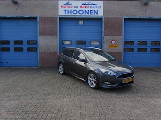 Ford Focus Wagon 1.5 Titanium|5 deurs|cruise control|nieuwe distributieriem/waterpomp|boordcomputer|isofix|telefoonvoorbereiding