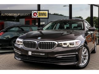 BMW 530i - SCHUIFDAK - TREKHAAK - LED - DEALER ONDERHOUDEN