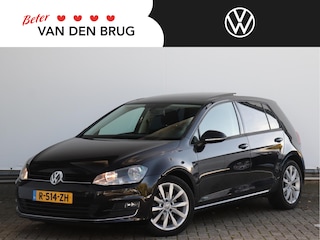 Volkswagen Golf 1.4 TSI Highline Automaat | Panoramadak | Camera | Stoelverwarming | Getint Glas |