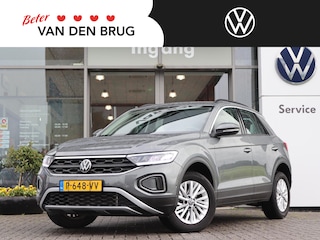 Volkswagen T-Roc 1.5 TSI 150 pk DSG Life Business | Navigatie | Afneembare Trekhaak | LED | Camera | Climate Control | Stoelverwarming | 1ste Eigenaar |