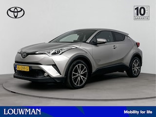 Toyota C-HR 1.2 Dynamic | Trekhaak | Handgeschakeld | Voorstoelen Verwarmd | Airco | Lichtmetalen velgen 18'' |