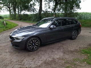 BMW 328I HIGH EXECUTIVE / M-sport / Origineel NL / Dealer onderhouden / Afneembare trekhaak OE.
