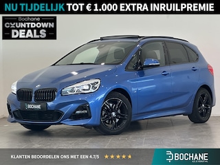 BMW 2-serie Tourer 218i High Executive | M Sport | Panoramadak | Trekhaak afneembaar | Parkeersensoren voor, achter en achteruitrijcamera