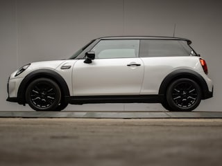 Mini Cooper 1.5 Camden Edition Sport (APPLE CARPLAY,NAVI,CRUISE,LED,PDC,ELEKTRISCH PAKKET,SPOILER,LEDER,LM VELGEN,NETTESTAAT)