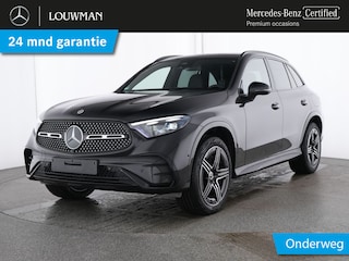 Mercedes-Benz GLC 300 e 4MATIC AMG Plug-In Hybride Edition AMG-Line | Night Pakket | Alarm Klasse 3 | Trekhaak | Panorama Schuif-Kanteldak | Digital Licht | 20 Inch AMG Velgen. Inclusief 24 maanden MB Certified garantie voor Europa.