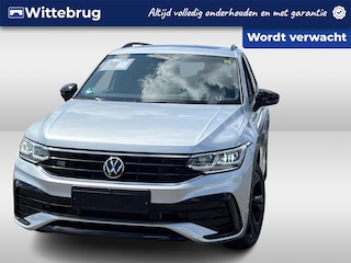 Volkswagen Tiguan 1.4 TSI eHybrid 245pk DSG R-Line / Panoramadak / Black Style / Elek Zwenkbare Trekhaak / Elek Achterklep Met Virtual Pedal / 360 Camera / Matrix LED / 19" LMV