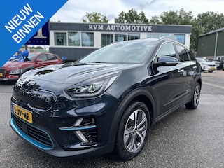 Kia Niro DynamicPlusLine 64 kWh Schuifdak | Stuur- & Stoelverwarming | 3-fase Laden | SOH 100% !! | RIJKLAAR GELEVERD MET GARANTIE! |