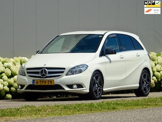 Mercedes-Benz B-klasse 180 AMG Prestige // Scherm-Groot / apple car play
