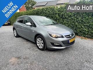 Opel Astra 1.4 Blitz | Navi | Airco | Cruise Control | LMV | PDC | Trekhaak | Privacy Glass | Nieuwe APK