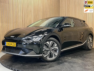 Kia EV6 Light Edition 58 kWh |SOH 100%|AFN, TREKHAAK|LEDER|CARPLAY|CAMERA|STOEL- , STUURVERW.|NAP|NL- AUTO|INCL.BTW|1e EIG.|