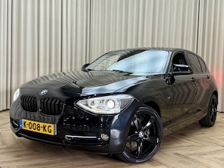 BMW 118i *Sportline* M-Performance Stuur / Navigatie / Cruise / Xenon / ECC Clima 18'' LMV