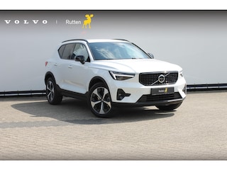 Volvo XC40 B3 177PK Automaat Plus Dark Google infotainment / Draadloos telefoon opladen / Elektrisch bedienbare bestuurdersstoel met geheugen / Adaptieve Cruise Control