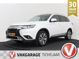 Mitsubishi Outlander 2.0 2WD Limited 7-Persoons | Trekhaak | Schuif-/Kanteldak | Dealer Ond. | CarPlay | Camera | Automaat |