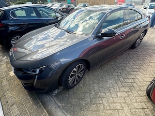 Peugeot 508 1.2 PureTech Allure Pack Business | Achterbank in delen neerklapbaar | Achteruitrijcamera | Apple Carplay/Android Auto