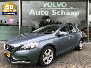 Volvo V40 1.6 T3 | Rijklaar incl garantie | Parkeersensoren voor en achter Climate control