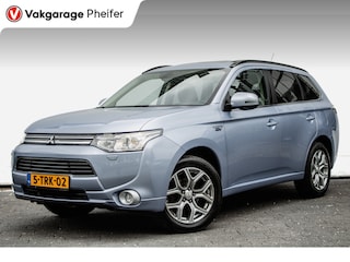Mitsubishi Outlander 2.0 PHEV Instyle+ Trekhaak/ Schuifdak/ Lederen int./ Stoelverwarming/ Camera/ Rockford audio