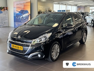 Peugeot 208 1.2 PureTech Signature Navigatie | Parkeersensoren | Carplay | 16'' Lichtrmetaal | Cruise | Airco | Getint glas | Spoiler | Mistlampen | Led dagrij | | Airco | Cruise control | Elektrische ramen voor