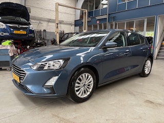 Ford Focus 1.5 EcoBoost 150pk Titanium Business |Navigatie | Pdc V+A | Climate control | Stoel - Ruit - Stuur verwarming | Cruise control | NAP | Rijklaar prijs!