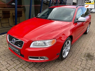 Volvo V70 2.5FT R-Design 230PK LEER / XENON / YOUNGTIMER