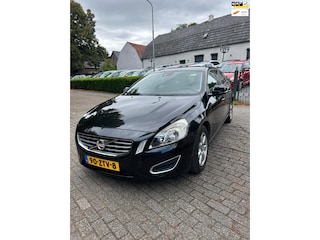 Volvo V60 1.6 T3 Kinetic KM 170775 MET NAP