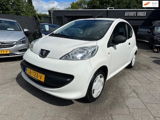Peugeot 107 1.0-12V XR!
