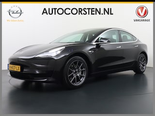Tesla Model 3 RWD SR+ 60kWh 325PK TREKHAAK FSD 3-Computer 18" AutoPilot Leder PanoDak Adaptive-Cruise Lmv Camera's Elektr.-Stuur+Stoelen+Spiegels+Geheugen+Easy-Entry+Verwarmde stoelen Park assistent PDC WIFI Lane-Assist Speed-Assist Navi LED Comfortstoelen ACC DAB Voorverwarmen interieur via App Keyless via Telefoonsleutel One-Pedal-Drive 1.000KG Trekgewicht! Origineel Nederlandse auto tot 11kw laden thuis! 1.584kg licht! Accu Garantie tot 29-06-2028/160.000km