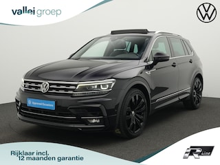 Volkswagen Tiguan 1.5 TSI 150 pk DSG ACT Highline Business R | Panoramadak | Trekhaak | Rondomzicht camera | Park Assist | 20 inch