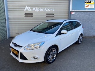 Ford Focus Wagon 1.0 EcoBoost Titanium Airco / Stoelverw / Trekhaak / APK 02-2026