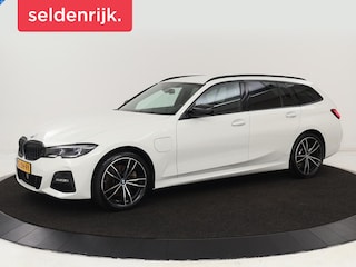 BMW 320e M Sport | Head-Up | LaserLight | Stoelverwarming | Adaptive cruise | Sfeerverlichting | Carplay | Sportstoelen