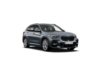 BMW X1 xDrive25e | M-Sport | Navigatie | Head-Up | Half Leder | Memory | Camera | Trekhaak | 18"LM | Storm Bay