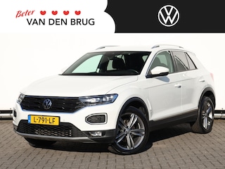 Volkswagen T-Roc 1.5 TSI Sport 150pk | Navigatie | LED | ACC | Trekhaak | Climate Control | Digital Cockpit | DAB+ | App Connect | Lichtmetalen velgen |