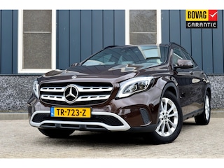 Mercedes-Benz GLA 180 Business Solution Plus Upgrade Edition Rijklaarprijs-Garantie Navigatie Airco Trekhaak Camera Led 1e Eigenaar