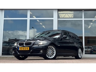 BMW 3-serie Touring 318i Business Line Automaat Schuifdak Trekhaak Navi Xenon Mooi!