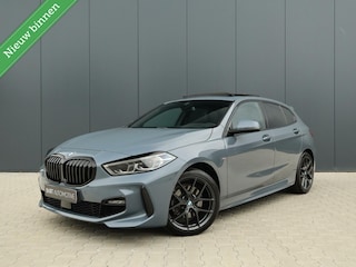 BMW 118i High Executive M pakket|Pano|Sportstoelen|DAB