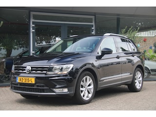 Volkswagen Tiguan 1.4 TSI Connected Series | ACC | Trekhaak | Full options |