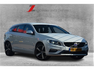 Volvo V60 2.0 T4 Business Sport R Design 2.0 benzine Nederlandse auto dealeronderhouden met oa leer alcantara R DESIGN pakket xenon navigatie pdc cv lmv