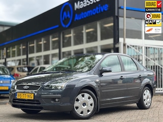 Ford Focus 1.6 Futura Cruise Airco Nieuwe APK Trekhaak Radio