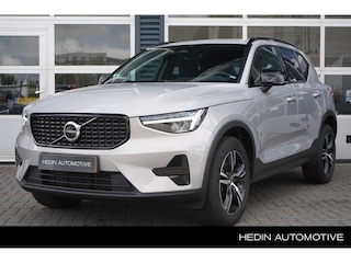 Volvo XC40 2.0 B4 Plus Dark Trekhaak elektrisch uitklapbaar | Apple Carplay Android Auto | Verwarmbare voorruit