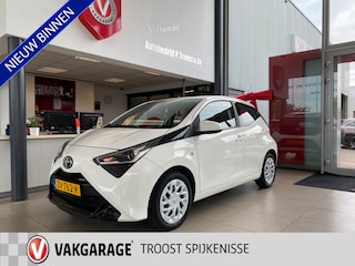 Toyota Aygo 1.0 VVT-i x-play limited, NL Auto,Navigatie, Achteruitrijcamera, Airco,Snelheidsbegrenzer, Bluetooth met Spraakbediening, LED, Multifunctioneel Stuurwiel, Elektrisch Pakket, Enz..