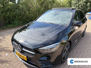 Mercedes-Benz B-klasse 200 Business Solution AMG Panorama / Kanteldak! | Navigatie | Camera | Lichtmetaal | Leder/Alcantara! | Cruise control | Electronic climate controle | Elektrisch glazen panorama-dak