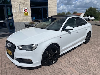Audi A3 Limousine 1.4 TFSI CoD Sport Edition-Pano-NAV-S-Line
