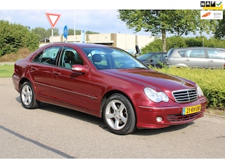 Mercedes-Benz C-klasse 200 KOMPRESSOR/CLIMA AIRCO/CRUISE CONTROL/BLUETOOTH/LM-VELGEN/TREKHAAK/NAVIGATIE/nieuwe APK + O.H.BEURT/NAP